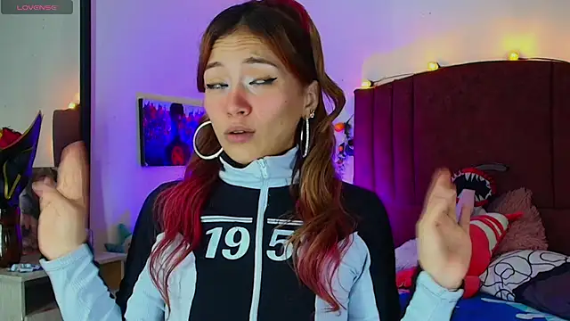 alisson zafiro  online show from 11/13/25, 03:16