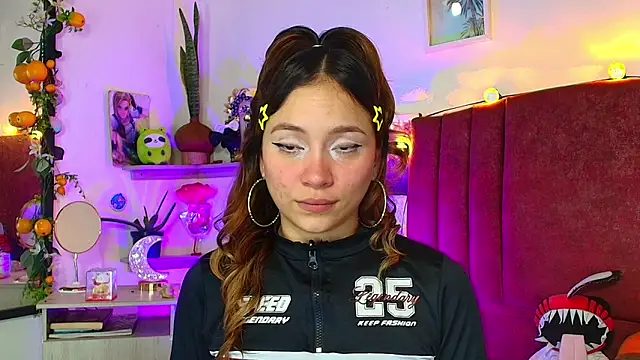 alisson zafiro  online show from 04/09/26, 12:10