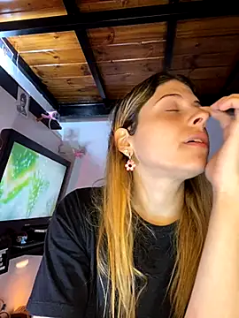 FlorBich online show from 10/15/25, 01:44