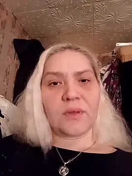 Minna Jeannie online show from 12/13/24, 03:27