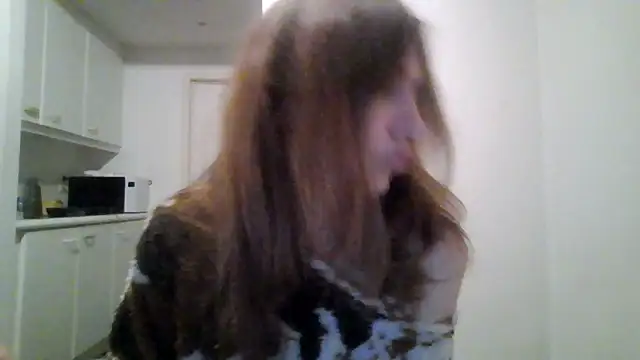 JasmineGlamour online show from 03/21/26, 08:23