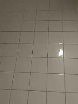 Snapshot of wedge75 chatting on 12/21/24, 07:56 wedge75 online show from 12/21/24, 07:56