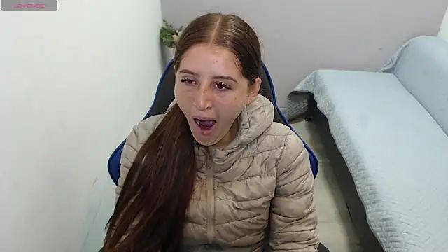 valerie diaz1 online show from 11/19/25, 01:22