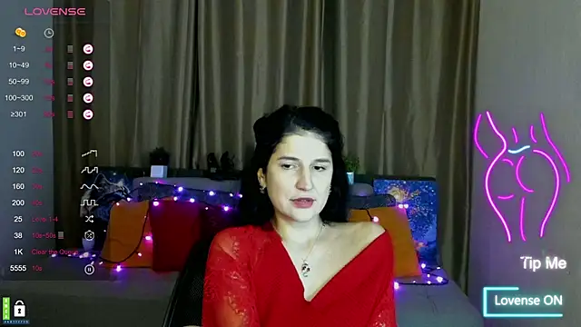 Snapshot of Alianna_Solo_Kisses chatting on 02/03/25, 03:27 Alianna Solo Kisses online show from 02/03/25, 03:27