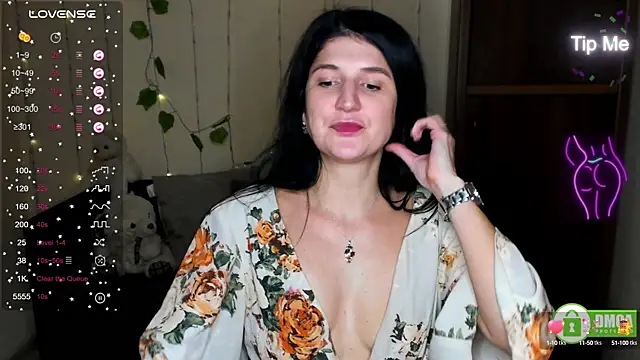 Snapshot of Alianna_Solo_Kisses chatting on 02/04/25, 03:26 Alianna Solo Kisses online show from 02/04/25, 03:26