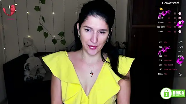 Snapshot of Alianna_Solo_Kisses chatting on 02/07/25, 06:24 Alianna Solo Kisses online show from 02/07/25, 06:24