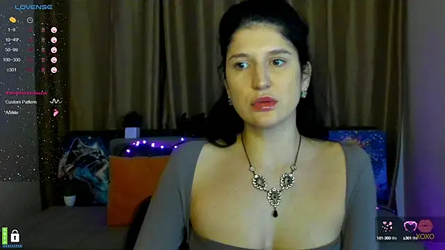 Snapshot of Alianna_Solo_Kisses chatting on 02/10/25, 12:29 Alianna Solo Kisses online show from 02/10/25, 12:29