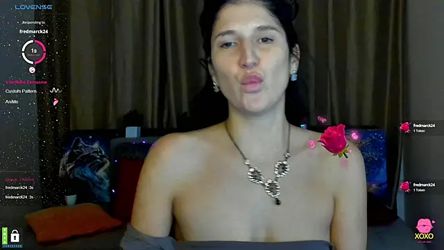 Snapshot of Alianna_Solo_Kisses chatting on 02/10/25, 03:32 Alianna Solo Kisses online show from 02/10/25, 03:32