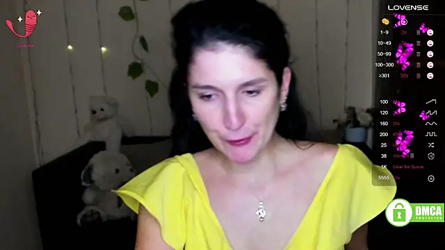Snapshot of Alianna_Solo_Kisses chatting on 02/12/25, 12:55 Alianna Solo Kisses online show from 02/12/25, 12:55