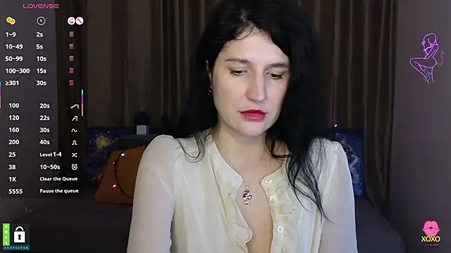 Snapshot of Alianna_Solo_Kisses chatting on 03/05/25, 09:49 Alianna Solo Kisses online show from 03/05/25, 09:49