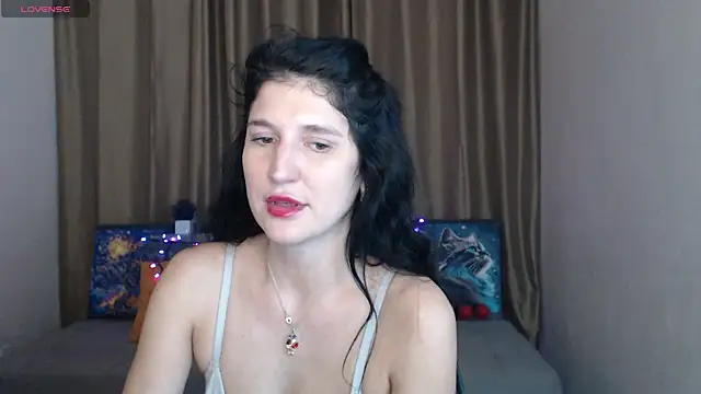 Snapshot of Alianna_Solo_Kisses chatting on 03/13/25, 12:35 Alianna Solo Kisses online show from 03/13/25, 12:35
