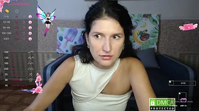 Snapshot of Alianna_Solo_Kisses chatting on 09/10/25, 05:29 Alianna Solo Kisses online show from 09/10/25, 05:29