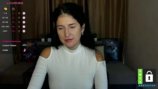 Snapshot of Alianna_Solo_Kisses chatting on 09/19/25, 05:31 Alianna Solo Kisses online show from 09/19/25, 05:31