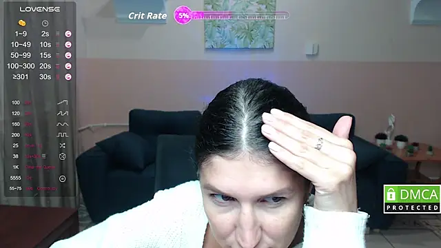 Snapshot of Alianna_Solo_Kisses chatting on 10/07/25, 05:26 Alianna Solo Kisses online show from 10/07/25, 05:26