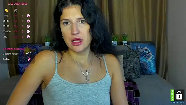 Snapshot of Alianna_Solo_Kisses chatting on 10/15/25, 05:29 Alianna Solo Kisses online show from 10/15/25, 05:29