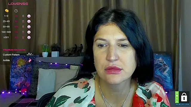 Snapshot of Alianna_Solo_Kisses chatting on 10/17/25, 05:43 Alianna Solo Kisses online show from 10/17/25, 05:43