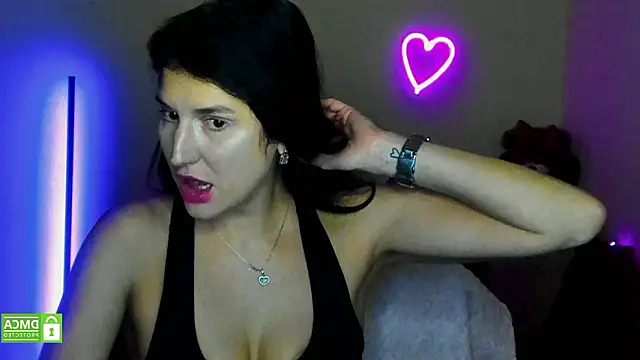 Alianna Solo Kisses online show from 02/11/26, 12:32