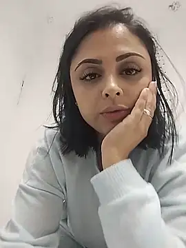 MelannyBell online show from 11/25/25, 05:57