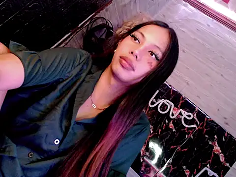 whiteladyboy online show from 10/03/25, 04:09