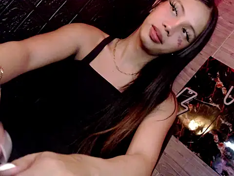 whiteladyboy online show from 10/17/25, 02:48