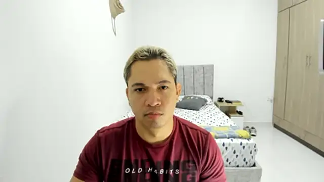 Snapshot of Valerioe chatting on 06/05/26, 08:42 Valerioe online show from 06/05/26, 08:42