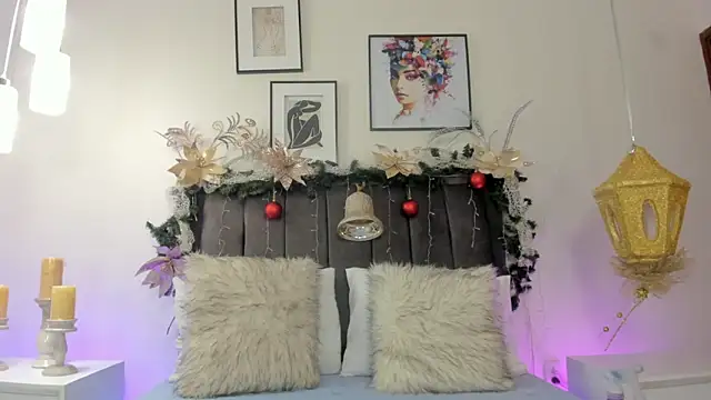 Snapshot of helen_mooree chatting on 12/16/25, 12:54 helen mooree online show from 12/16/25, 12:54