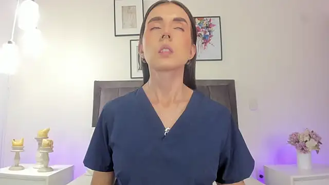 helen mooree online show from 06/11/26, 12:47