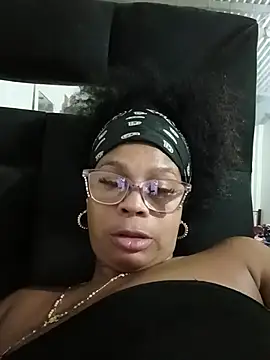 Snapshot of Melanie_candy_ chatting on 02/06/26, 12:26 Melanie candy online show from 02/06/26, 12:26