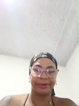 Snapshot of Melanie_candy_ chatting on 03/10/26, 07:41 Melanie candy online show from 03/10/26, 07:41