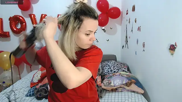 hotmilf4uxxx online show from 02/25/26, 11:31