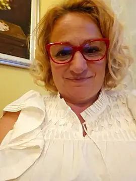 Snapshot of VirginiaNurse chatting on 05/29/26, 10:30 VirginiaNurse online show from 05/29/26, 10:30
