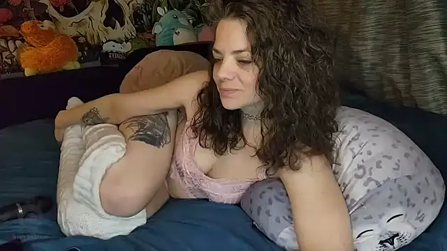 MiaElizabeth online show from 03/13/25, 10:05