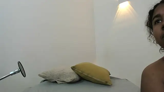 Snapshot of Lizzie_Williams_ chatting on 10/29/25, 03:09 Lizzie Williams online show from 10/29/25, 03:09