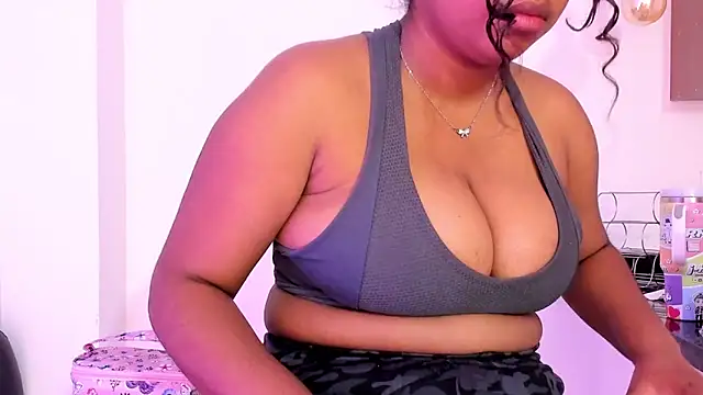 Snapshot of Lizzie_Williams_ chatting on 11/25/25, 03:17 Lizzie Williams online show from 11/25/25, 03:17