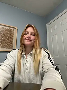 Snapshot of PhatAssBlond chatting on 12/01/24, 08:42 PhatAssBlond online show from 12/01/24, 08:42