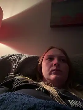 Snapshot of PhatAssBlond chatting on 12/15/24, 05:23 PhatAssBlond online show from 12/15/24, 05:23