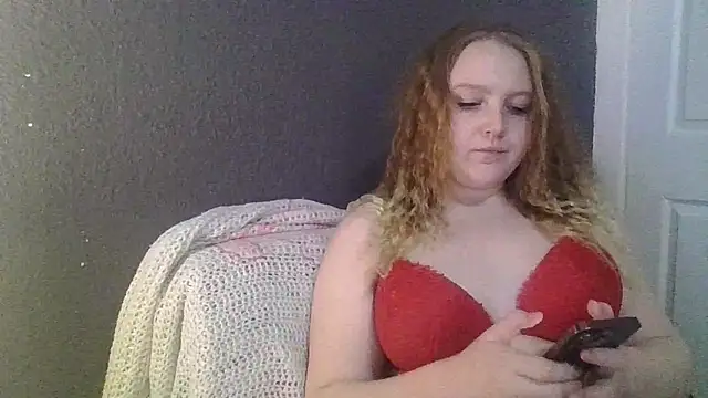 Snapshot of PhatAssBlond chatting on 02/26/25, 12:49 PhatAssBlond online show from 02/26/25, 12:49