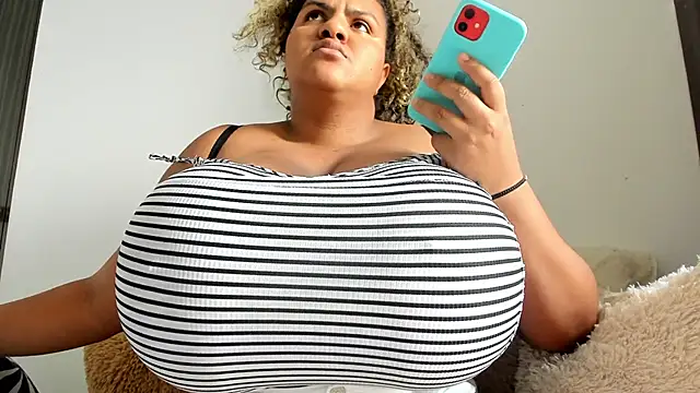 bigmom69  online show from 04/16/26, 05:25