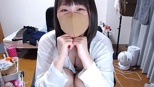 Snapshot of izumi__123 chatting on 05/14/26, 03:52 izumi 123 online show from 05/14/26, 03:52