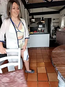 Snapshot of Jade_Emeraud chatting on 02/23/26, 10:23 Jade Emeraud online show from 02/23/26, 10:23