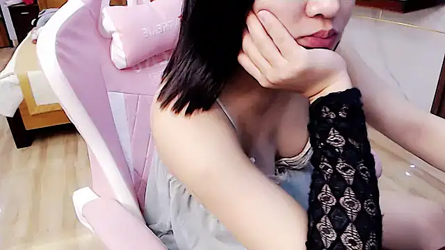 Snapshot of phuong-anh1709 chatting on 12/04/24, 03:54 phuong-anh1709 online show from 12/04/24, 03:54