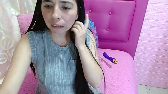 Snapshot of kendall_all4u chatting on 01/21/25, 12:15 kendall all4u online show from 01/21/25, 12:15