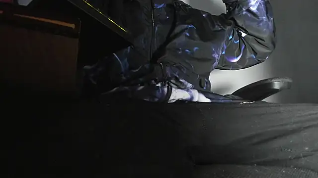 s sven03 online show from 10/31/25, 01:50