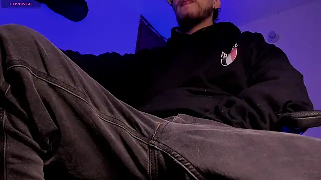 s sven03 online show from 02/12/26, 07:14