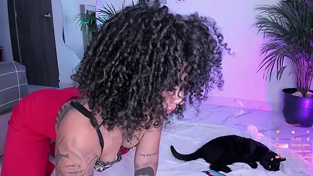 Snapshot of pretty_pettite chatting on 12/14/24, 09:56 pretty pettite online show from 12/14/24, 09:56