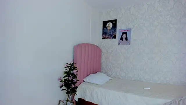 Adria ross online show from 01/17/26, 01:16