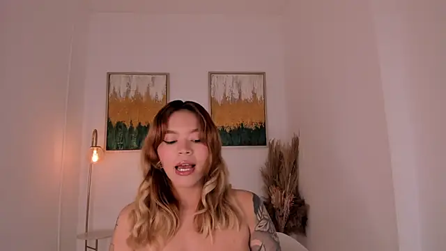 Snapshot of Adria_ross chatting on 05/29/26, 12:14 Adria ross online show from 05/29/26, 12:14