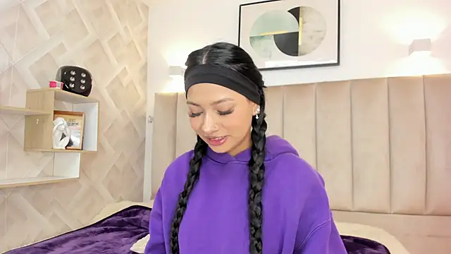 Anniie Queen online show from 05/15/26, 03:35