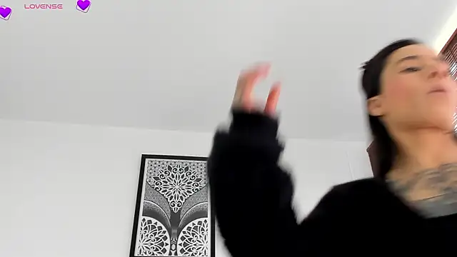 VeronicaTonu online show from 02/02/26, 06:28