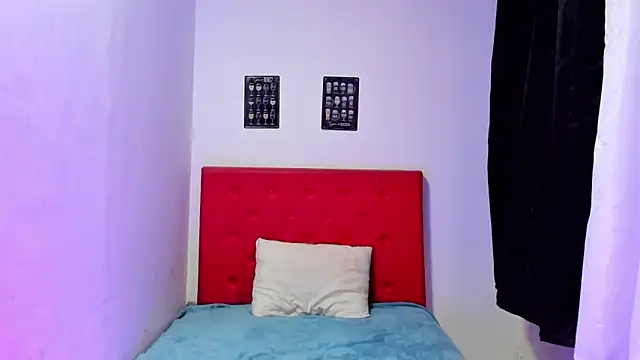 Snapshot of brenda_sofia2 chatting on 02/25/25, 12:47 brenda sofia2 online show from 02/25/25, 12:47